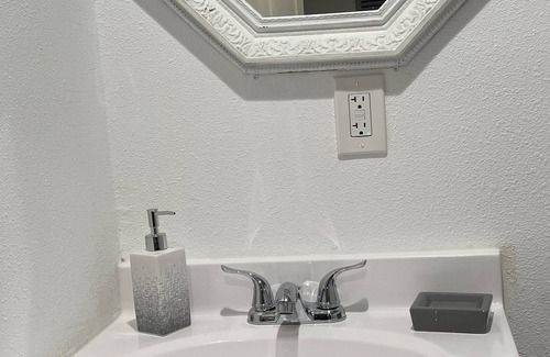 Westmont Apartment | Private Studio