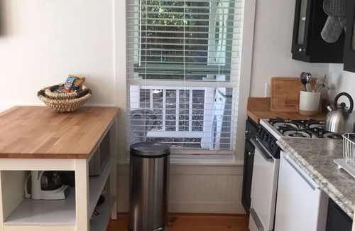 San Luis Obispo Apartment | Private Studio close to Downtown SLO