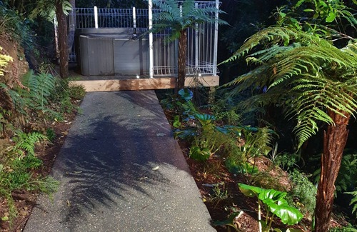 Dunedin Apartment | Private Studio with Gym, Sauna & Spa
