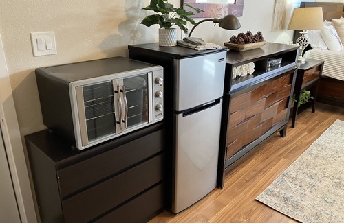 Mount Vernon Apartment | Private Studio with Kitchenette