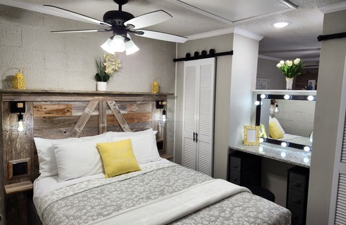 Southside House | Private Stylish Hideout/Rodeo/Riverwalk 3.4 mi/AF BMT 7 miles No Nosy Host