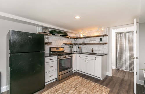 Lutherville Timonium Apartment | * Private Suite Full of Style & Comfort *