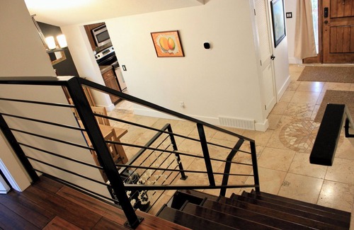 Meadow Hills House | Private Suite & bathroom/Mini fridge & Microwave