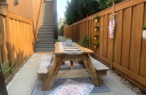 Fort Langley House | Private suite in the heart of Fort Langley