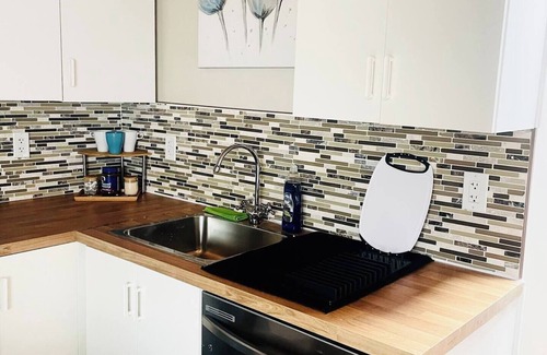 Lower Sackville Apartment | private suite (the skylight)