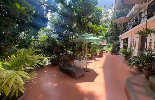 Valencia Bed & Breakfast | Private suite close to pools, hot springs, falls and more!