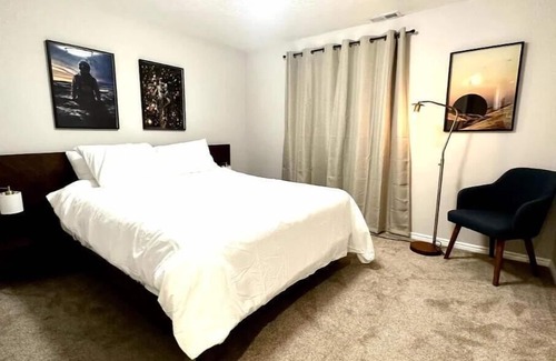 Sandy House | Private Suite - Private Entrance - Pets Allowedn