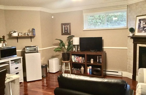 Mirabel Cottage | Private suite with 1 or 2 bedrooms with bathroom #306409