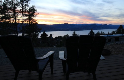 Okanagan-Similkameen Apartment | Private Suite with Amazing Lake View