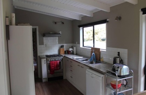 Ostend House | Private, Sunny Waiheke Retreat With A Hot Spa