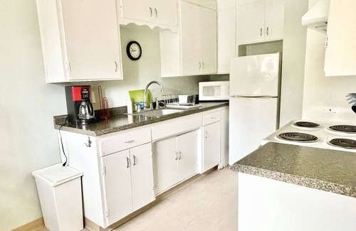 Lakewood Apartment | Private Tacoma Getaway Near Sunnyside Beach Park!