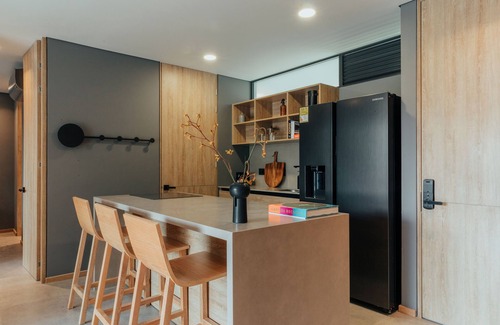 Las Lomas I Apartment | Private Terrace & Hot Tub - AC - Deluxe - Wake 315