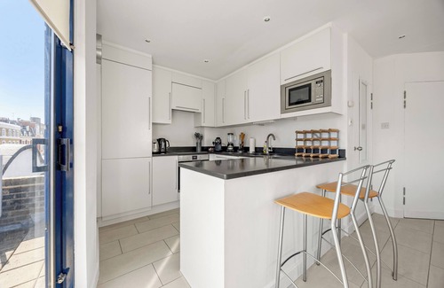 Fitzrovia Apartment | 🌇 Private Terrace | 🏙️ Penthouse | 🛗 Private Lift | ❄️ A/C | 🛏️ Sleeps 6