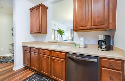 Florida Central Atlantic Coast Apartment | Private Top Floor Sparkling Condo Near Attractions