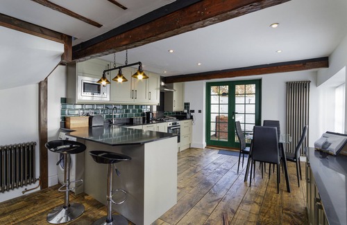 North Walsham House | Private Town Centre Barn Full of original charm. Pet friendly!