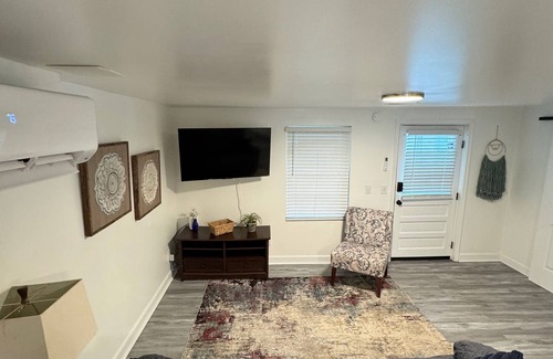 Roanoke Cottage | Private Tranquil Cottage- Close to Hospitals and Pet Friendly!