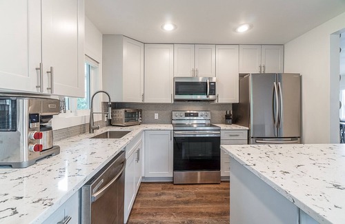 Mission House | Private & Tranquil Lakeside Retreat