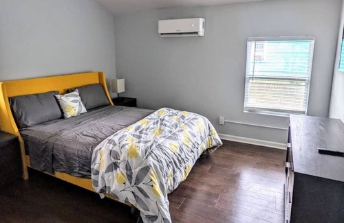 North Charleston House | Private Unit In Charleston's Black House