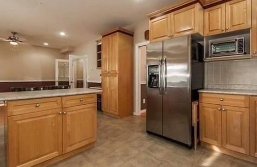 Fleetwood House | Private Upper Bedroom B in a Home/Shared Living Space