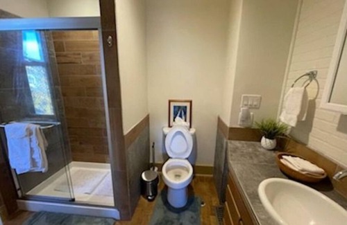 Northside Apartment | Private Upstairs Apt.