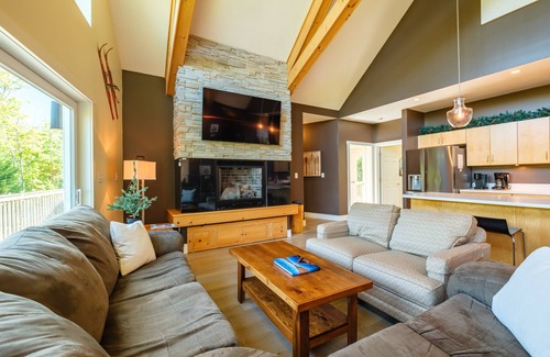 Rangeley Ski Chalet | Private Chalet on Saddleback Mountain Ski Resort - Ski In/Ski Out