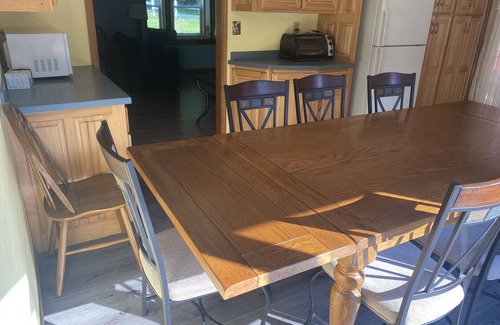 Reedsburg House | Private vacation house for larger groups near the Dells with heated game room.