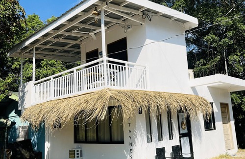Lian House | Private vacation house near the beach - StayNest Matabungkay