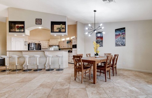 Paradise House | PRIVATE Vegas Oasis with quiet resort-like backyard!