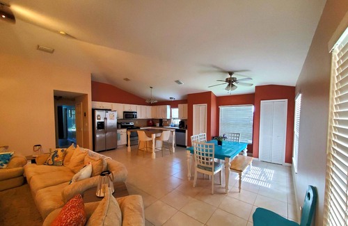 Vero Lake Estates House | Private Vero Beach Pool House