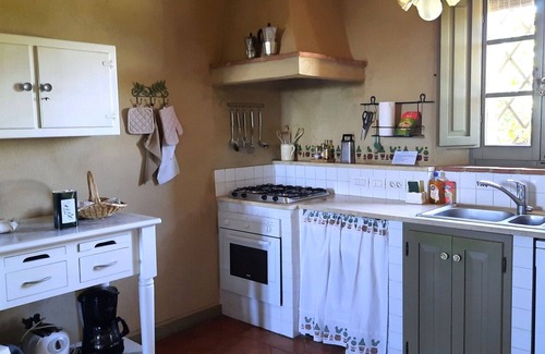San Giovanni d'Asso Villa | Private Villa with WIFI, A/C, private pool, TV, patio, panoramic view, parking, close to Montalcino