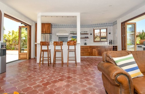 South Shore Hotel Area Villa | Private villa- 3 bdrm & 4 bath with ocean views and new private infinity pool