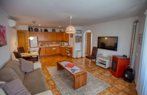 Olivella Apartment | Private Villa Apartment, Private terrace, BBQ, Pool, Beautiful Garden, Parking