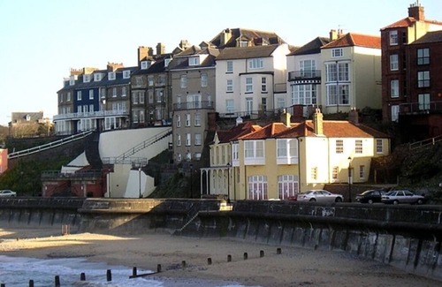 Cromer Villa | Private Villa In Cromer Country Club within easy reach of town and beach