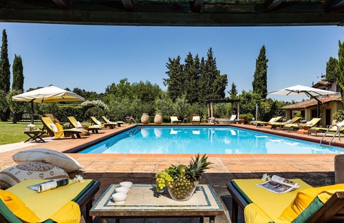 Figline e Incisa Valdarno Villa | Private Villa with WIFI, private pool, sauna, hot tub, A/C, TV, patio, close to Greve In Chianti