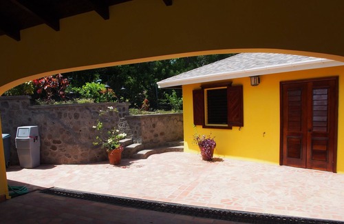 Woodlands Villa | Private Villa, Luxury Living at its Finest.