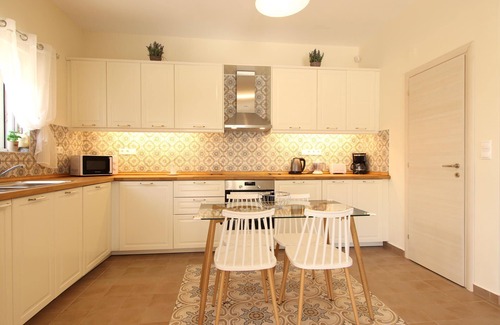 Almyrida Villa | Private Villa Lyrida, 200m to the beach, Pool, No car needed