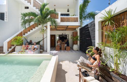 La Veleta Villa | Private villa Maxanab 7rooms pool + Beach club
