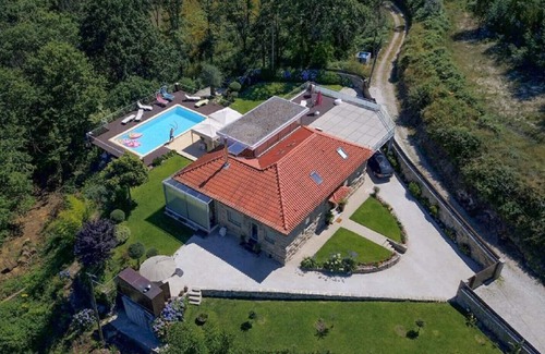 Vieira do Minho Villa | Private villa deluxe with pool and jacuzzi