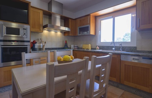 Santa Eulalia del Rio Villa | Private Villa, Swimming Pool, Parking, Barbecue Wifi Fiber Optic. Center of the island