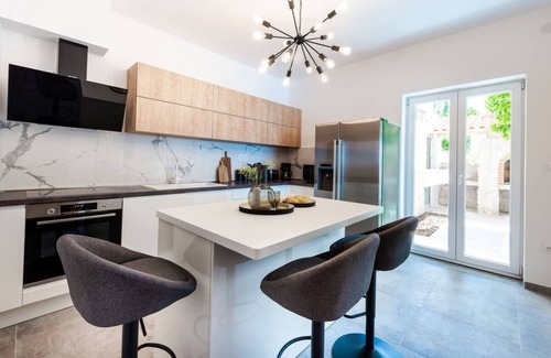 Srebreno Villa | Private villa with swimming pool