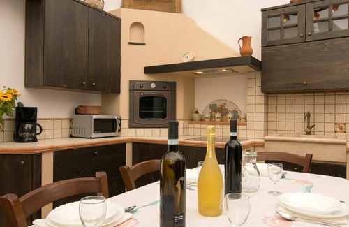 San Lupo House | Private Villa with A/C, WIFI, private pool, TV, patio, pets allowed, panoramic view, parking