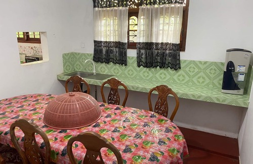 Patuwatha Cottage | Private villa with a fully equipped kitchen and a dinning. 5min to Hikkaduwa