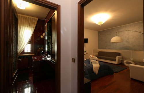 Borgo Roma Villa | Private villa with garden - NEW YEAR - Vitti's home Verona