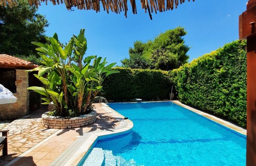 Kato Alepochori Villa | Private Villa with pool near the sea