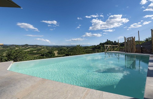 Monteu Roero Villa | Private Villa with private pool, A/C, sauna, hot tub, WIFI, TV, patio, panoramic view, close to Alba
