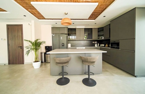 Al Barsha 1 Villa | Private villa with pool