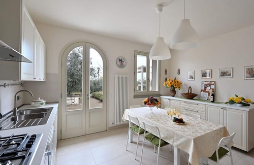 Figline e Incisa Valdarno Villa | Private Villa with private pool, WIFI, A/C, TV, terrace, panoramic view, close to Greve In Chianti