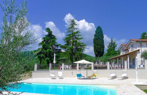 Figline e Incisa Valdarno Villa | Private Villa with private pool, WIFI, A/C, TV, terrace, panoramic view, close to Greve In Chianti