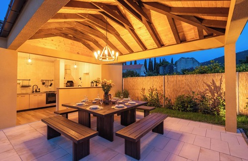Komolac Villa | Private Villa with swimming pool in quiet area next to Dubrovnik.