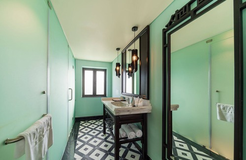 Cam Chau Hotel | Private Villa with Swimming Pool View - De An Villa 2